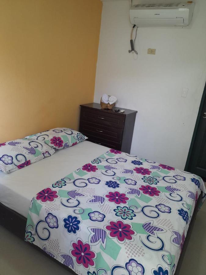 Hotel Casa Flor De Liz à Villavieja Extérieur photo