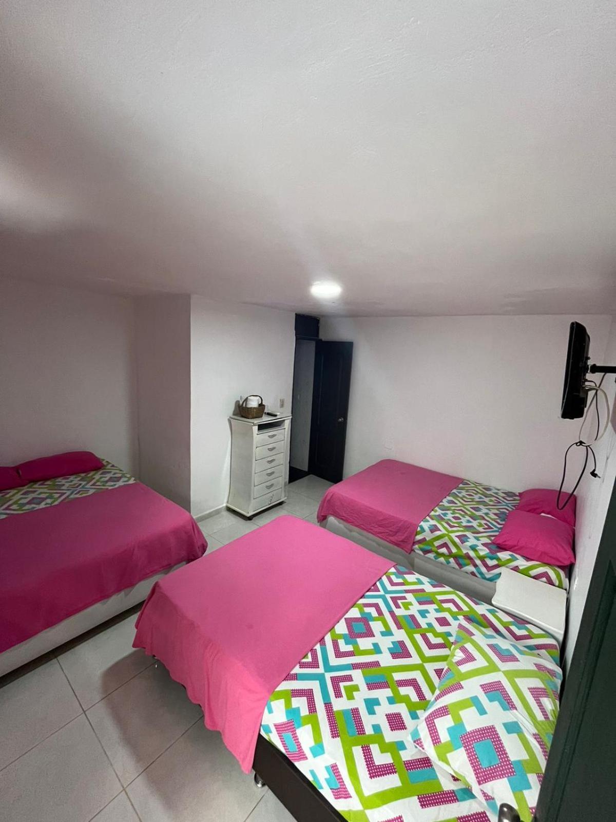 Hotel Casa Flor De Liz à Villavieja Extérieur photo